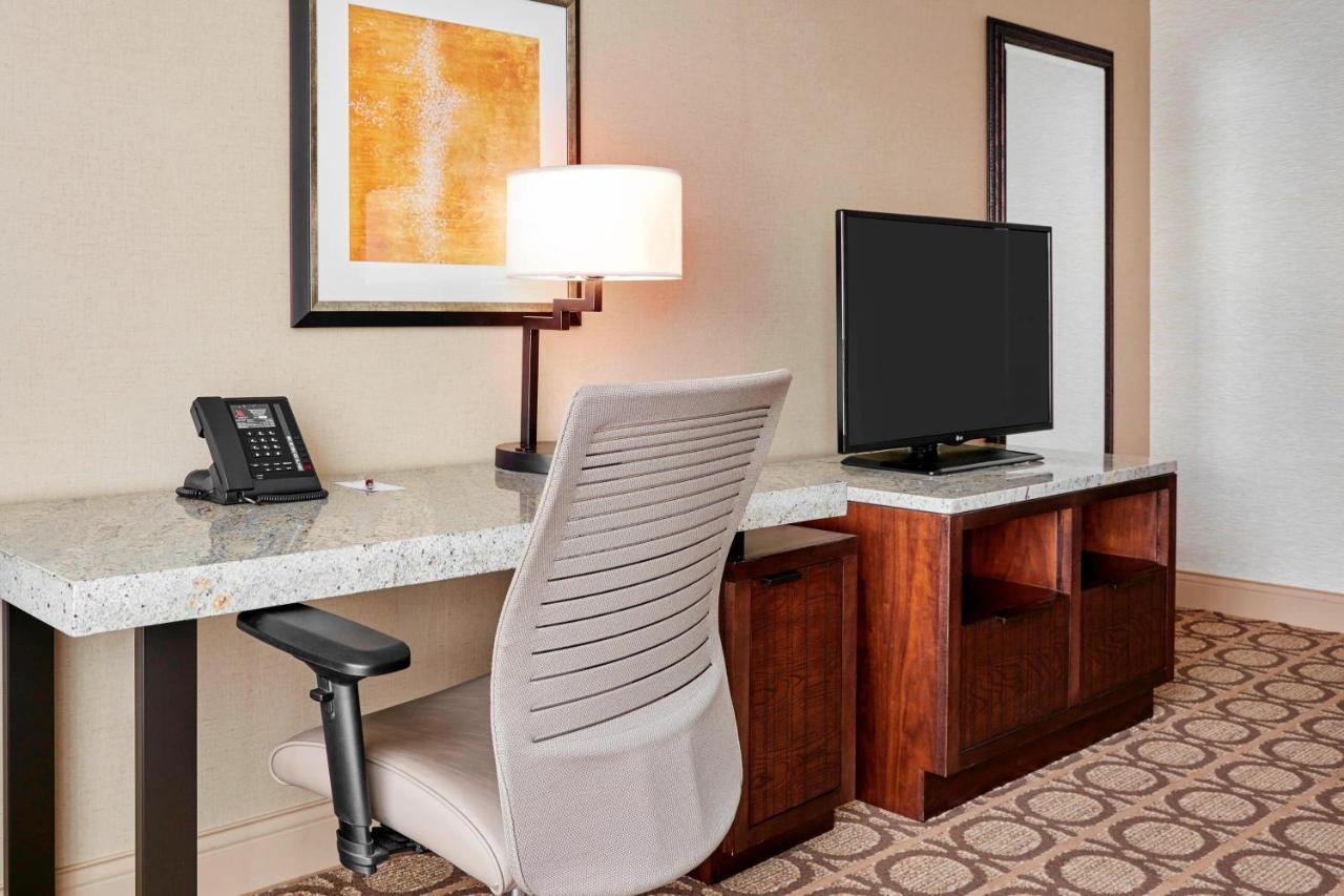 Denver Marriott Hotel 3*